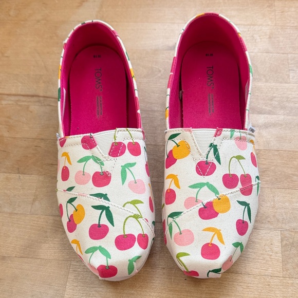 Toms Shoes - Tom’s Cherry Alpargata Size 10